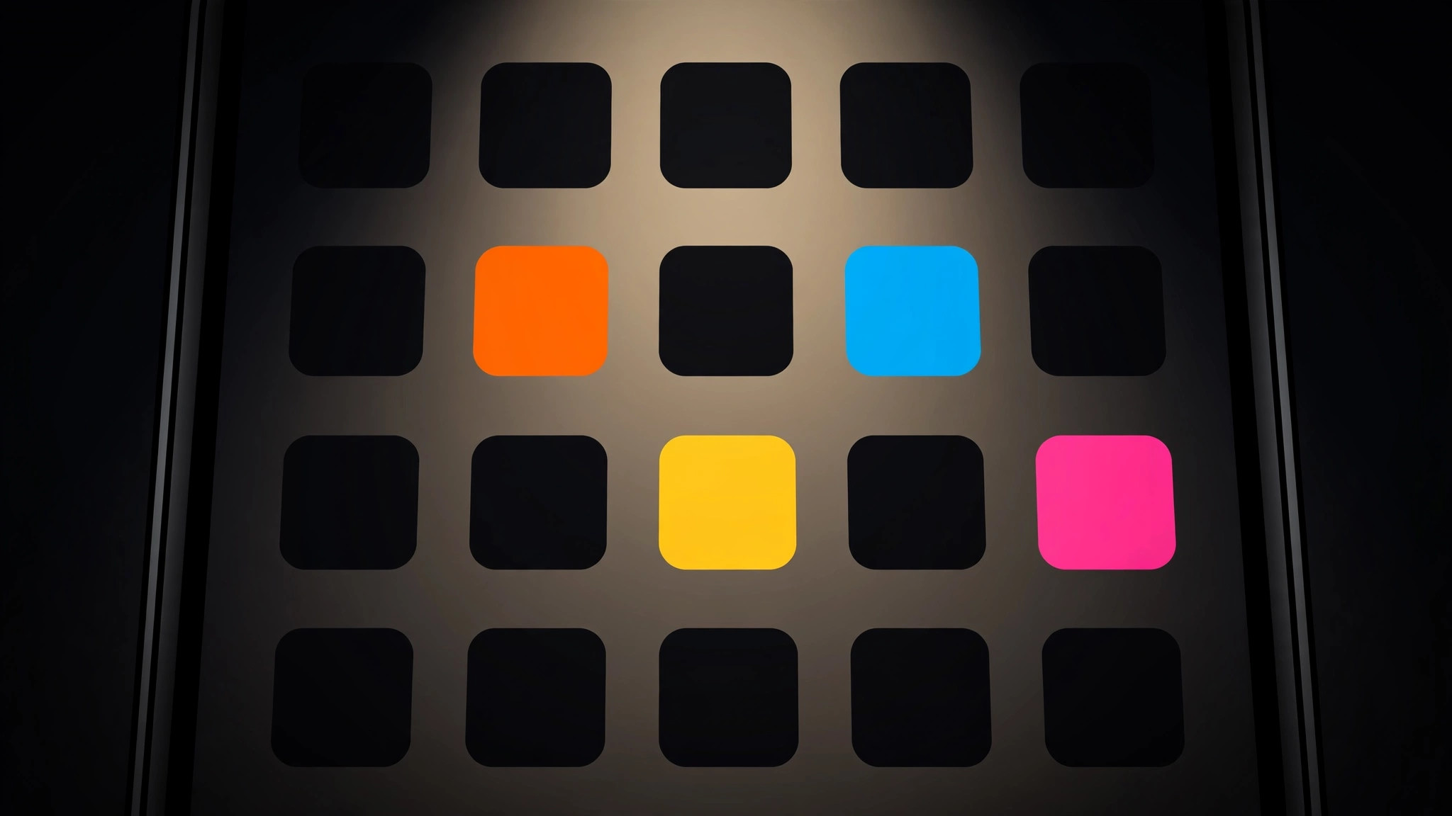 iPhone Home Screen showing app icons turned black, illustrating the app icons black issue and how to fix it